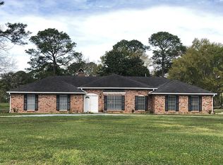 101 Braeburn Dr, Ocean Springs, MS 39564