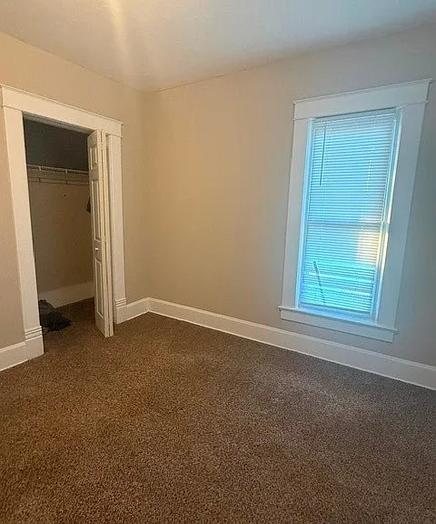 409 W Walnut St — Photo 13