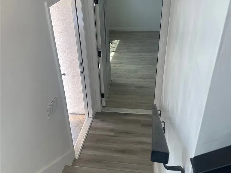 16023 Wyandotte St — Photo 10