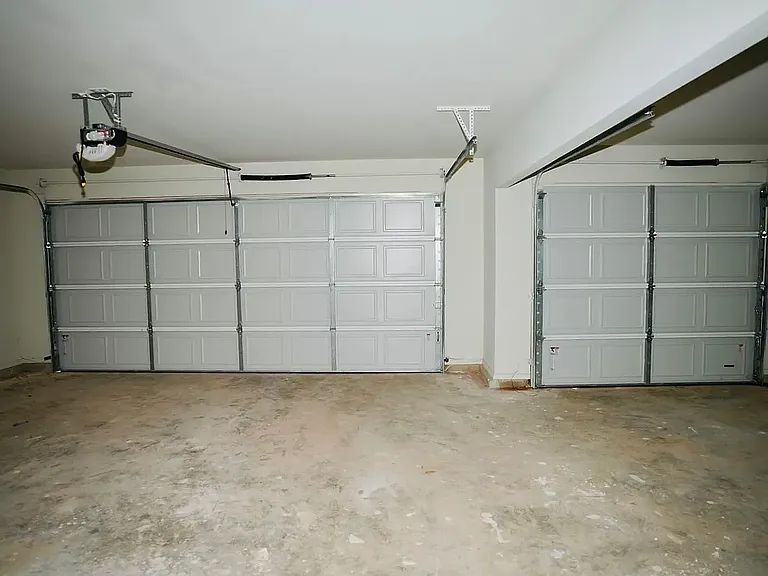 12462 S Maplewood Ave — Photo 10