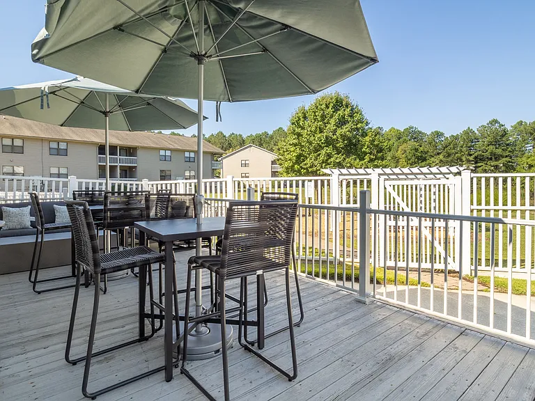Lakehurst Apartments — Photo 21