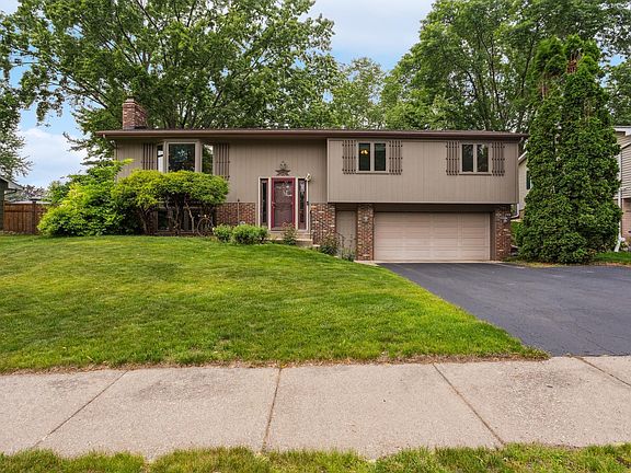 2nd image of 2797 Hilltop Ct