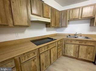 5903 Mount Eagle Dr APT 114, Alexandria, VA 22303