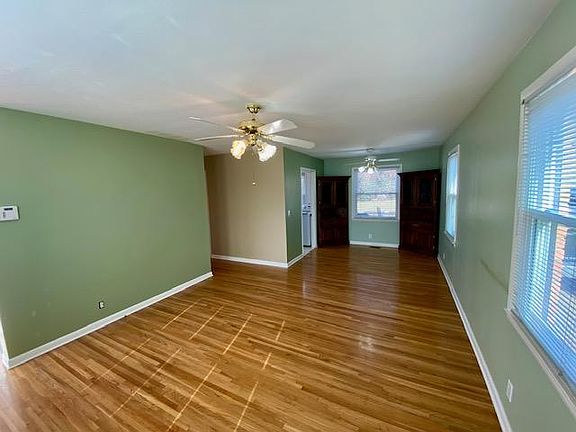 4th image of 1914 Karen Dr