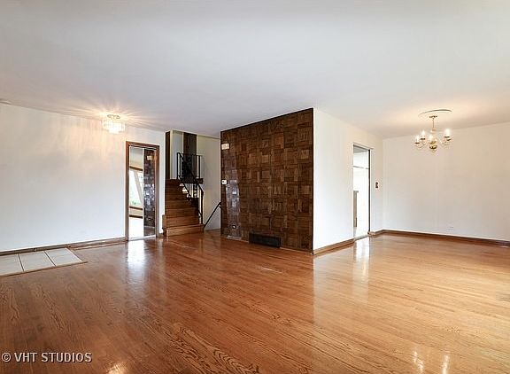 2nd image of 2170 Pratt Ave