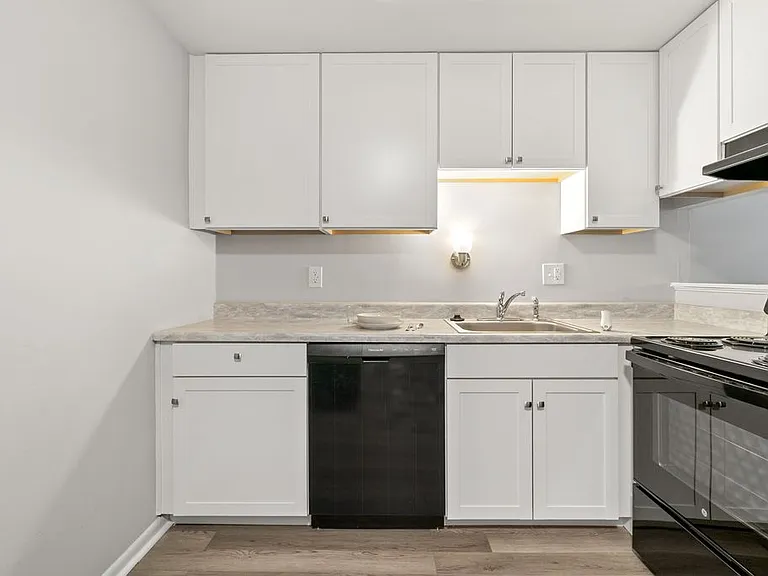 4991 Arbor Village Dr — Photo 16