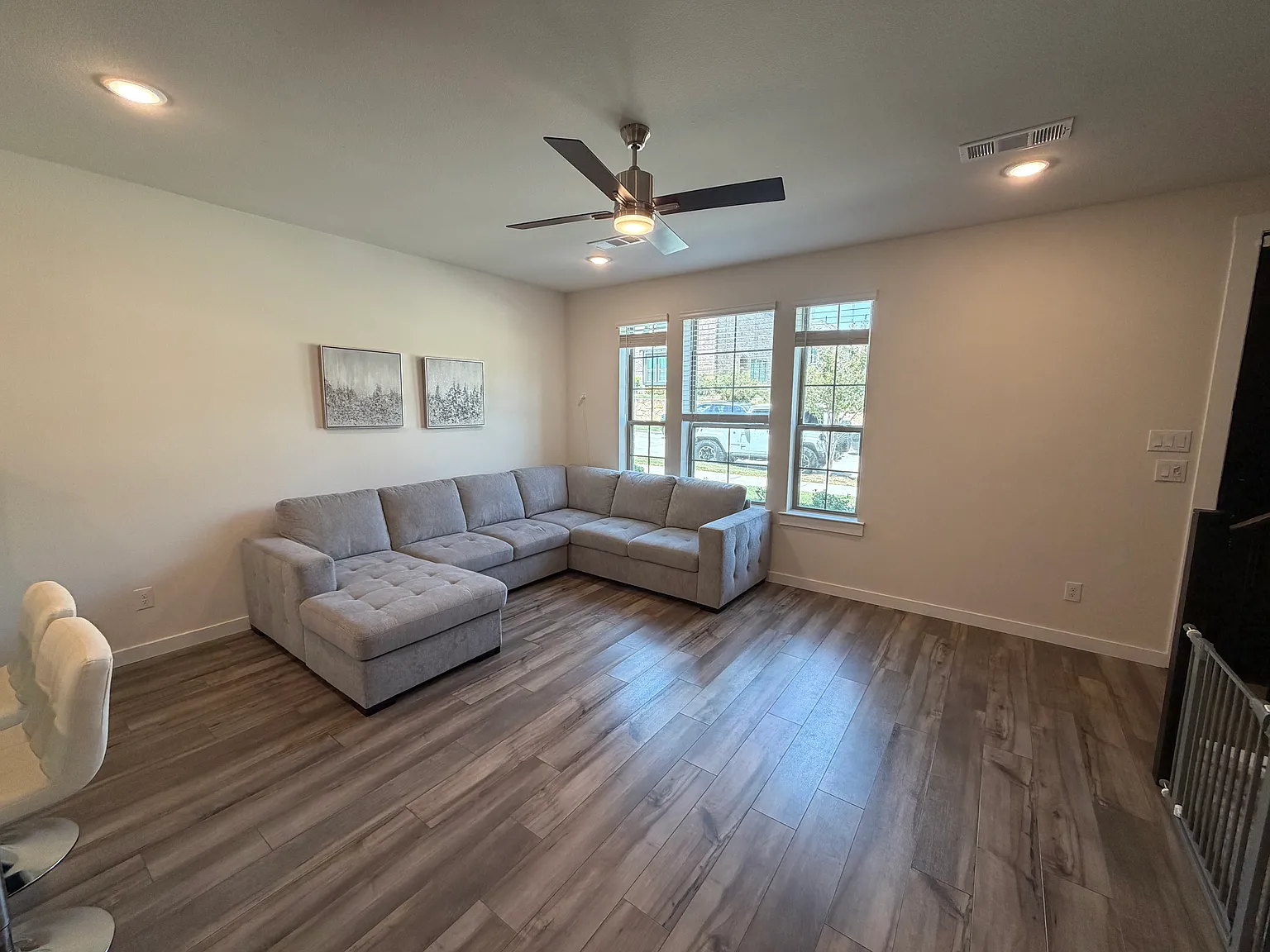 3 bed, 2.5 bath, 1660 sqft, $2,900 — Photo 4