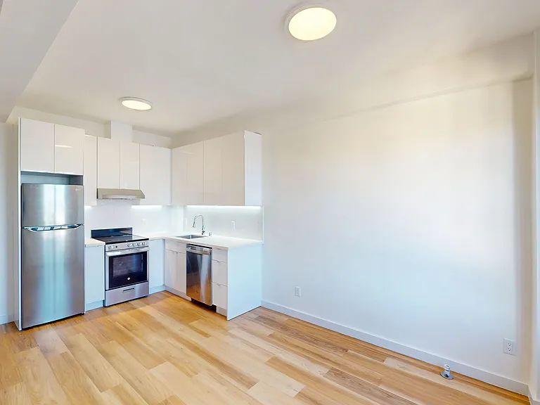 555 Buena Vista Ave W #503 — Photo 2