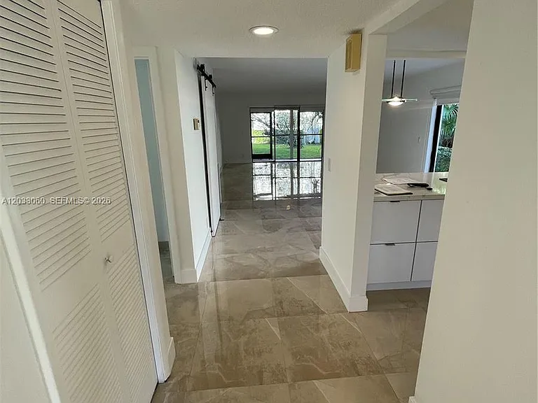 409 Lakeview Dr #104 — Photo 11