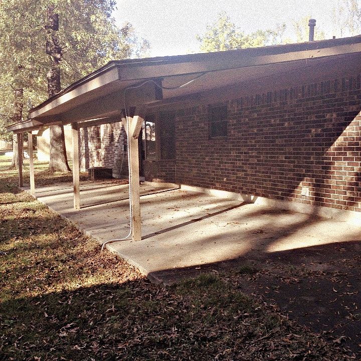 2nd image of 12 Leisure Valley Dr