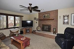 3rd image of 1906 E Burr Oak Dr