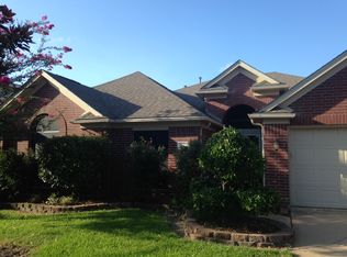 901 Park Green Dr, Deer Park, TX 77536