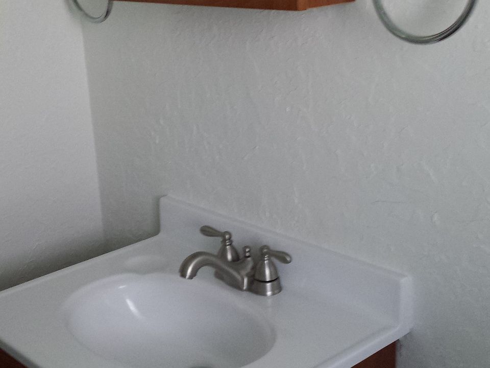 1st image of 1434 W Lauridsen Blvd