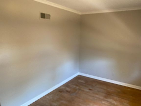 5th image of 933 Jefferson Pl