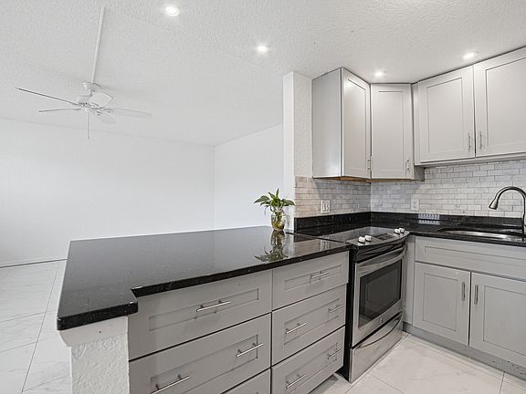 2nd image of 51 Markham C