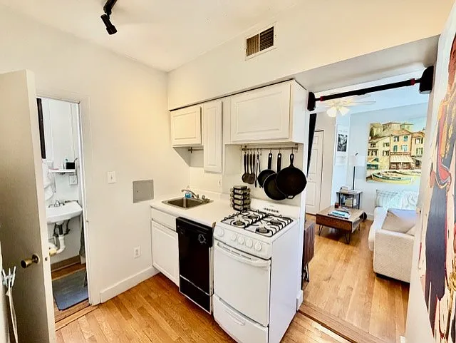 1 bed, 9999 sqft, $2,450 — Photo 4