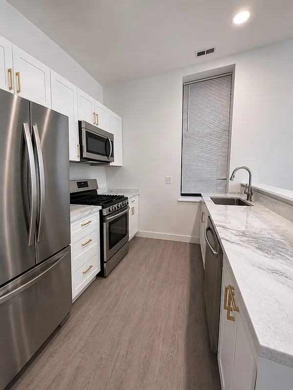 1 bed, 1.0 bath, $1,150 — Photo 3