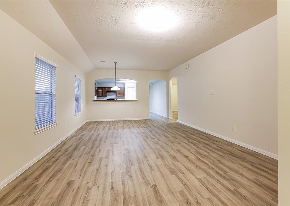 1st image of 5434 Plantation Forest Dr