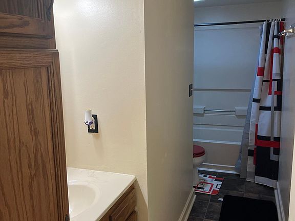 4th image of 151 Old School Ln