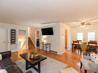 8806 W 71st Ter, Prairie Village, KS 66204