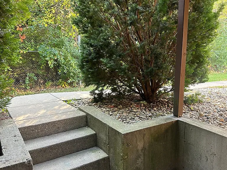 4651 Governors Dr — Photo 19