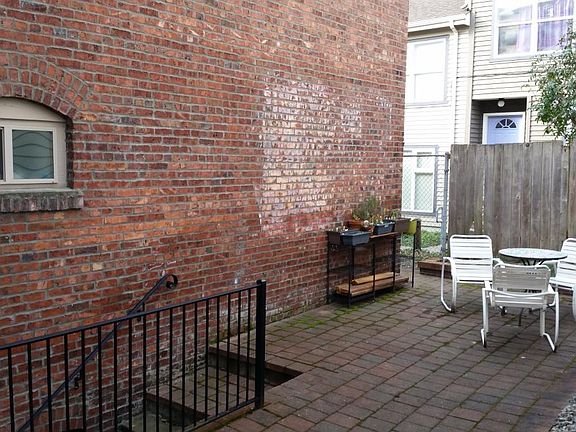 Common courtyard
