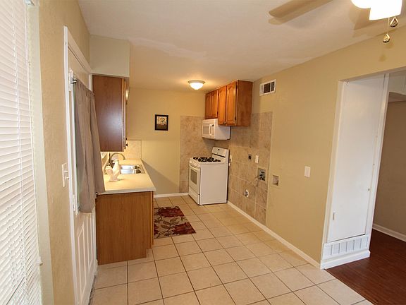 5th image of 621 S Andrews Ave