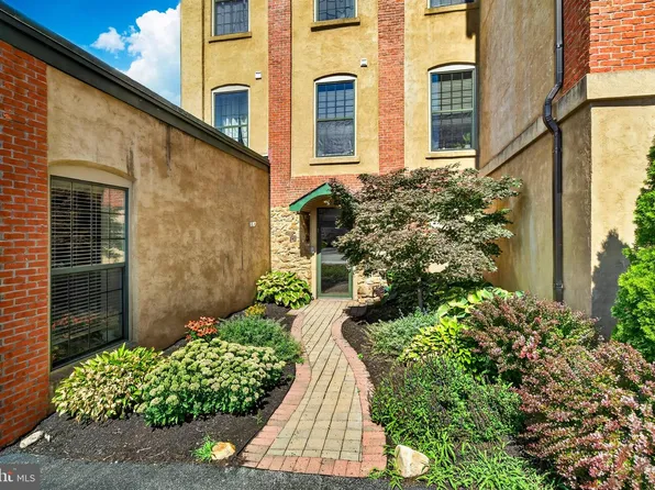 541 Washington Ave APT 202, Phoenixville, PA 19460