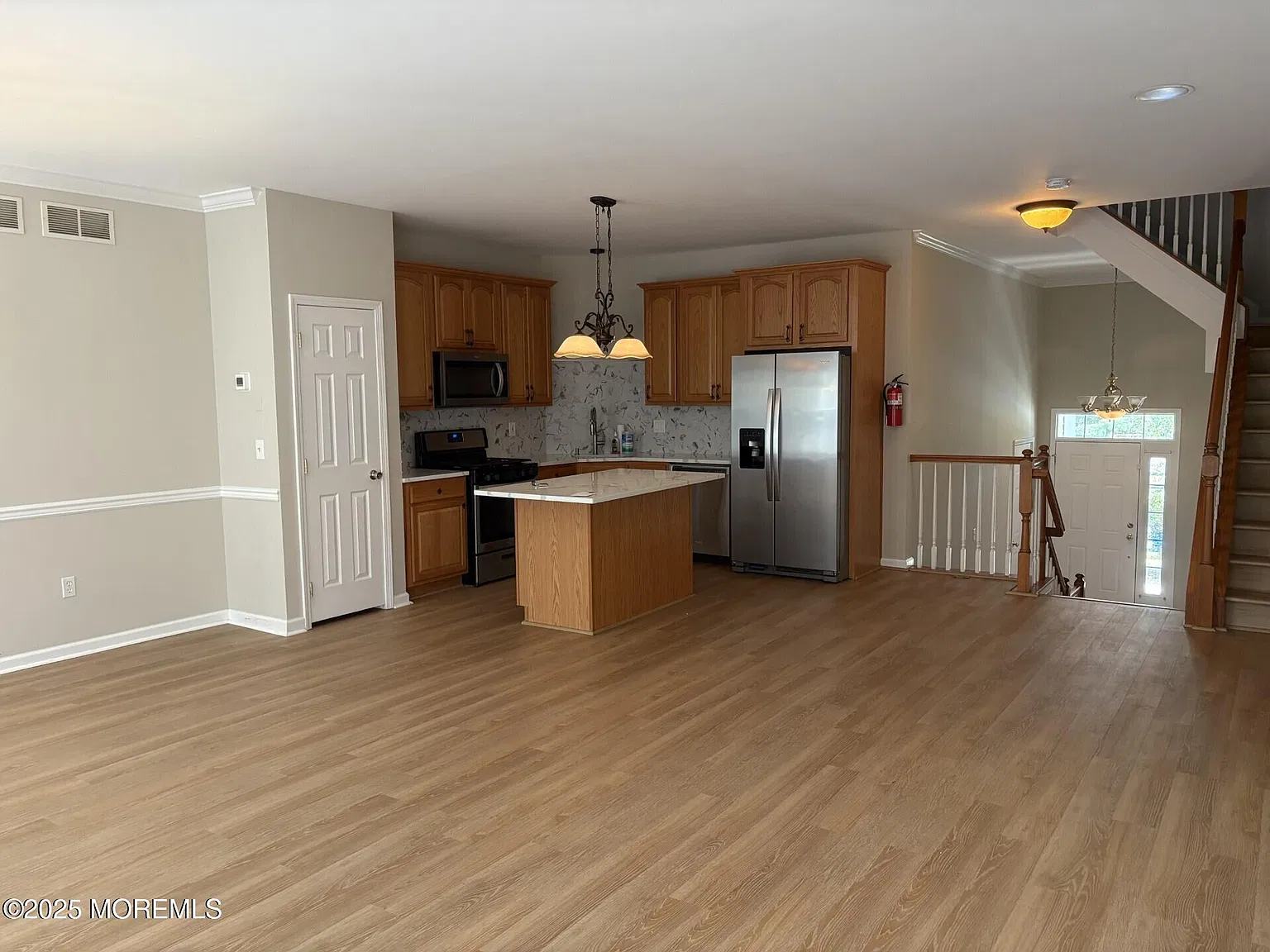 2 bed, 2.5 bath, 1937 sqft, $2,900 — Photo 3