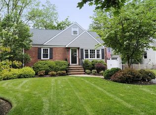 164 Midwood Rd, Glen Rock, NJ 07452