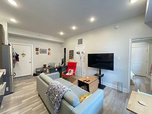 5th image of 248 Market St #3M
