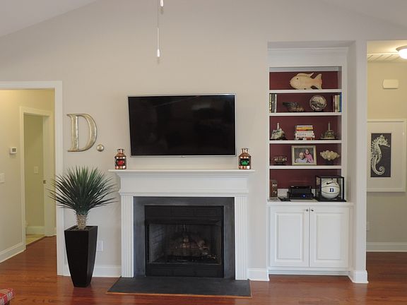 3rd image of 2716 Glenfinnan Road