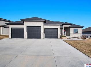 20458 Boulder St, Gretna, NE 68028