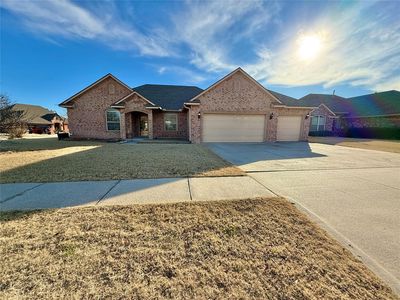 616 Woods Way, Moore, OK, 73160