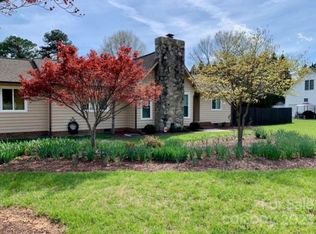 1030 Ferncliff Dr, Mooresville, NC 28115