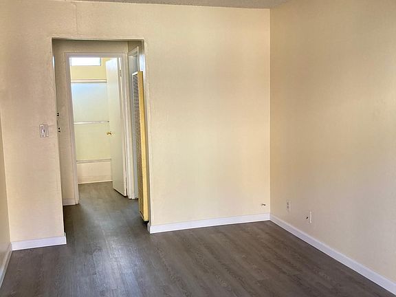 2nd image of 208 E Vine St APT 3B