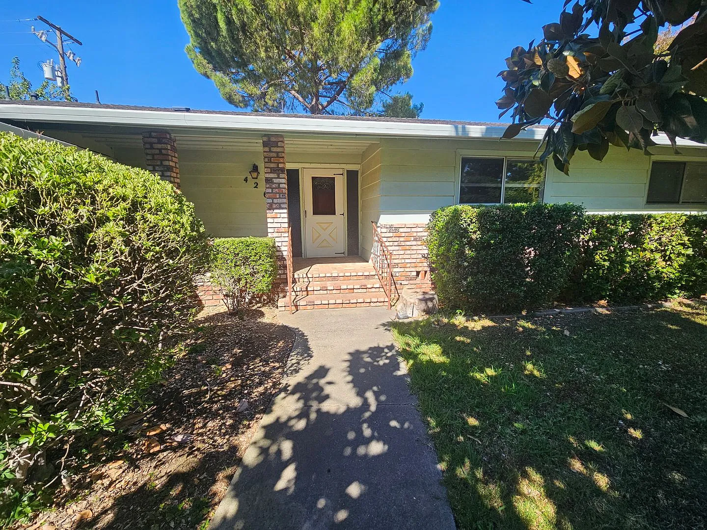 Spacious Home For Rent in Corning! — Photo 2