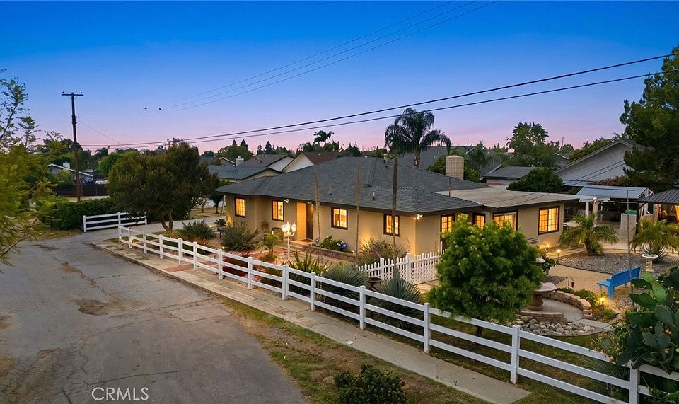 1st image of 7420 Ivy Ln