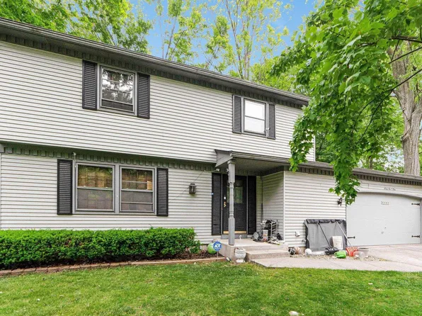 6601 Bennington Dr, Fort Wayne, IN 46815