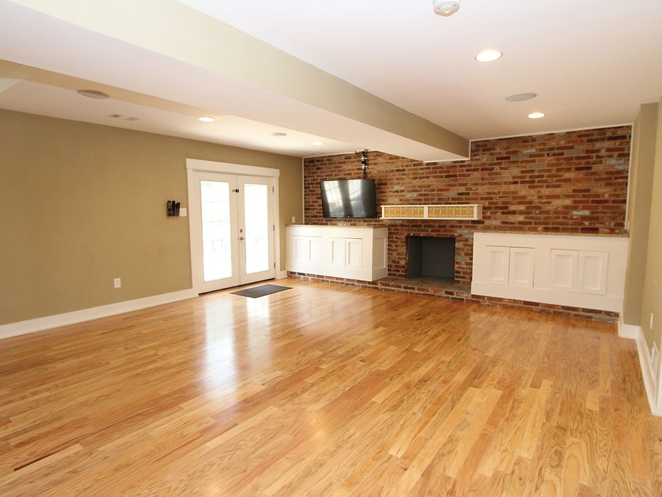 1st image of 2302 Stratton Dr