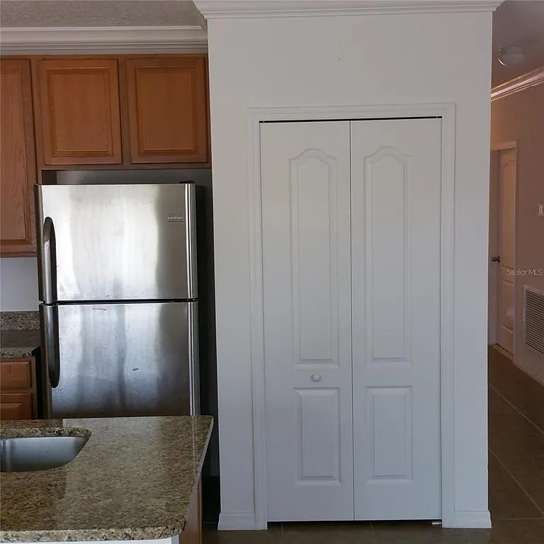 3 bed, 2.0 bath, 1430 sqft, $1,750 — Photo 3