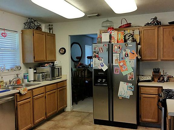 4th image of 1422 Hoover Dr