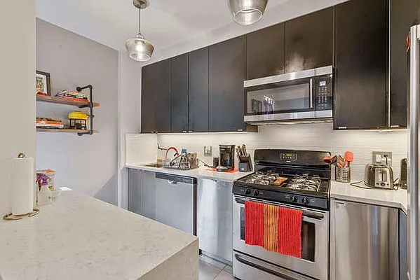 Sold by Remax City Square | media 4