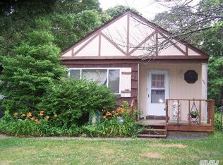 170 Hounslow Rd, Shirley, NY 11967