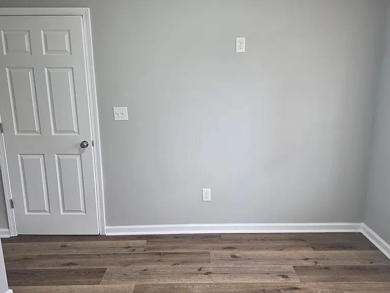 697 Armitage Way — Photo 3