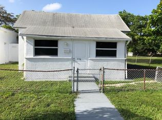 330 NE 1st Ct, Hallandale, FL 33009