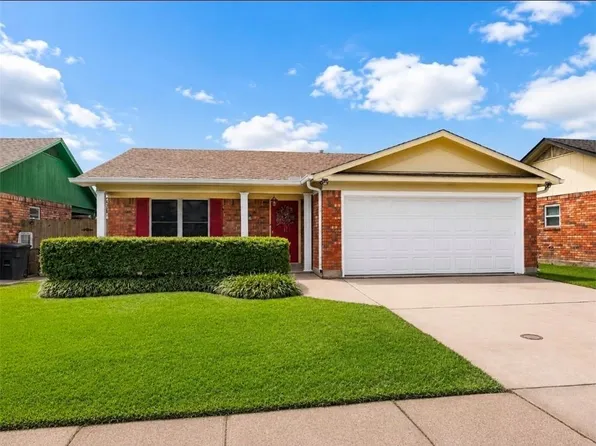 2720 Carlisle Dr S, Gretna, LA 70056