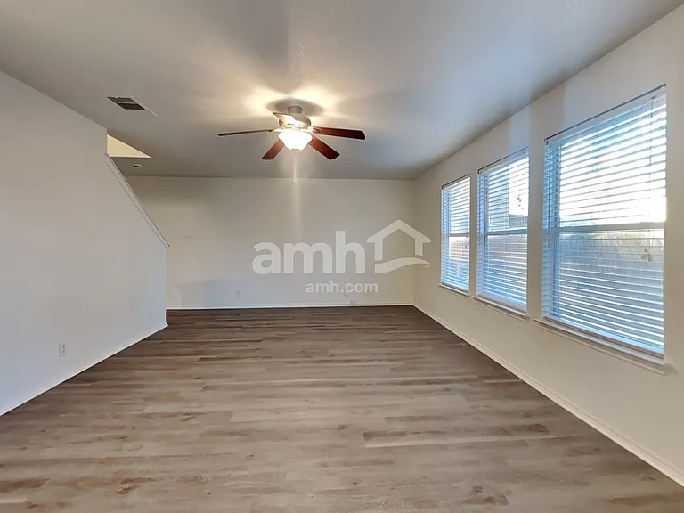 7711 Cortland Oak — Photo 7