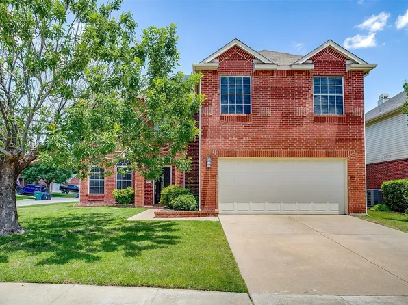 9136 Saratoga Rd, Fort Worth, TX 76244