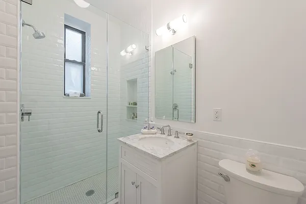 Rented by Compass | media 23